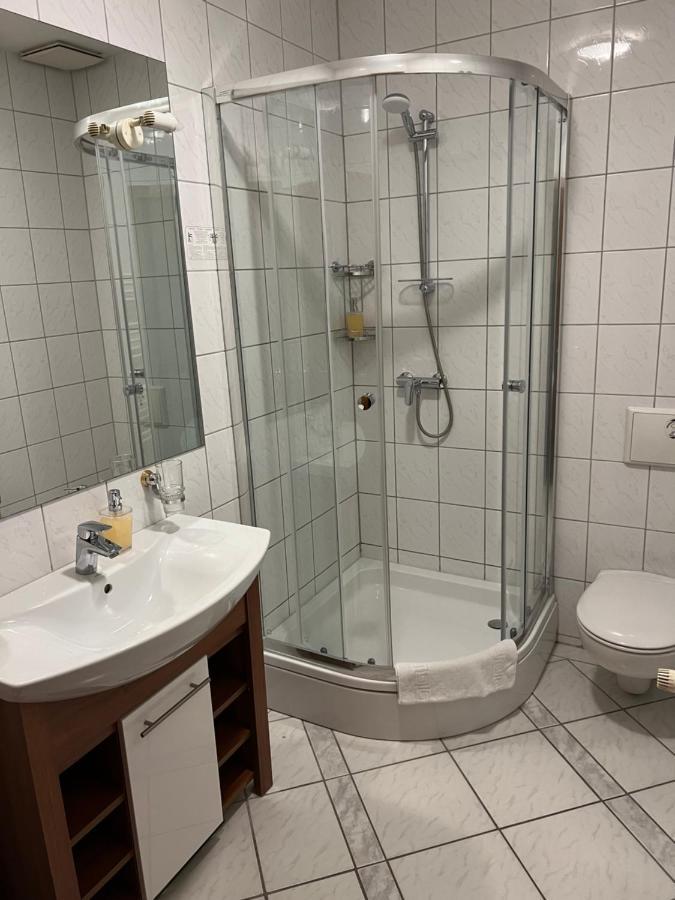 Hotel Am Schloss - Frankfurt An Der Oder Exteriör bild