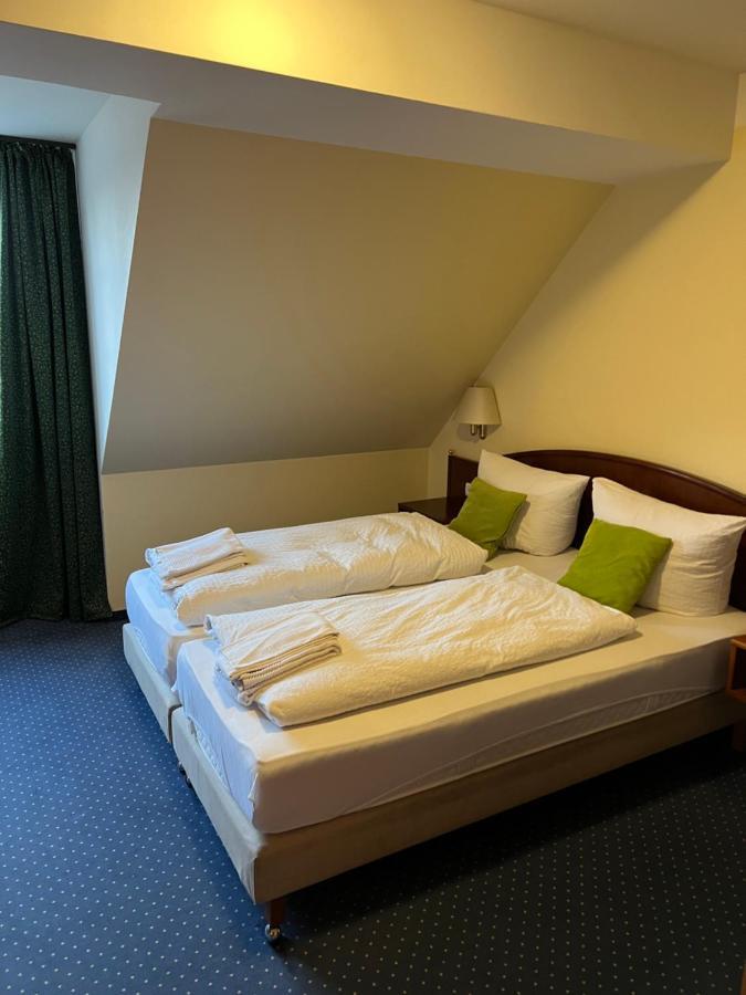 Hotel Am Schloss - Frankfurt An Der Oder Exteriör bild