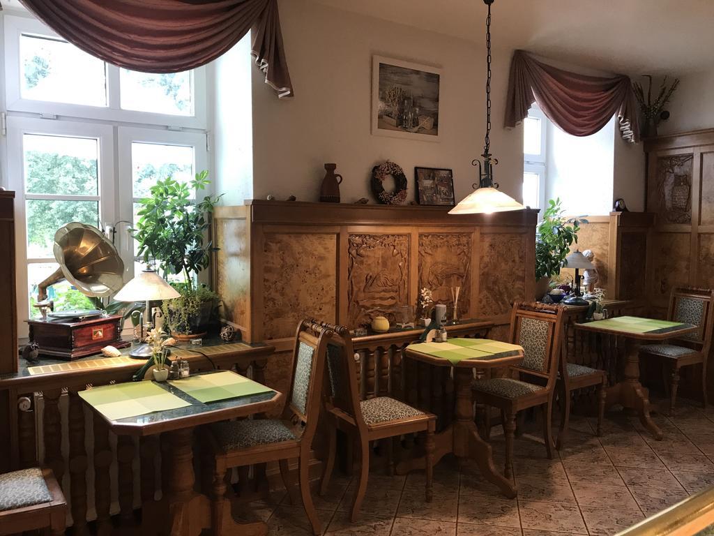 Hotel Am Schloss - Frankfurt An Der Oder Exteriör bild